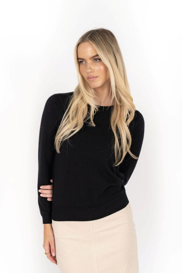 Mae Jumper - Image 2