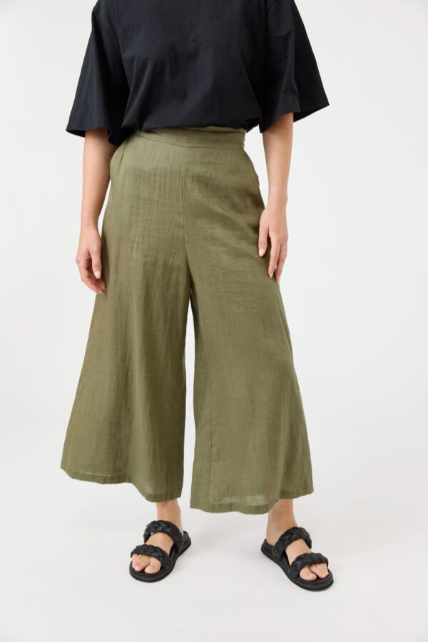 Studio Crop Pant - Image 9