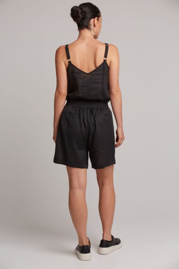 Studio Short - Image 6